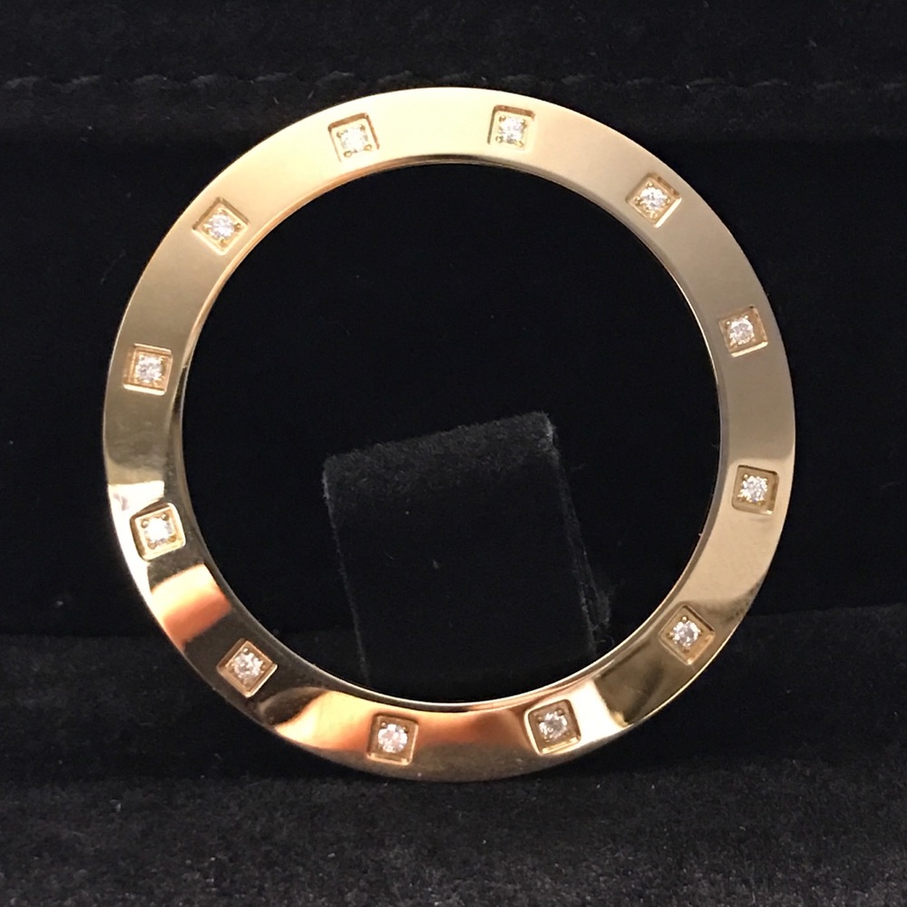 NWOT Authentic Pandora gold diamond bezel